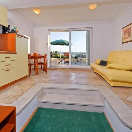 In With A Sea View, Terrace, Air Conditioning, Wifi 201-4 * Brela