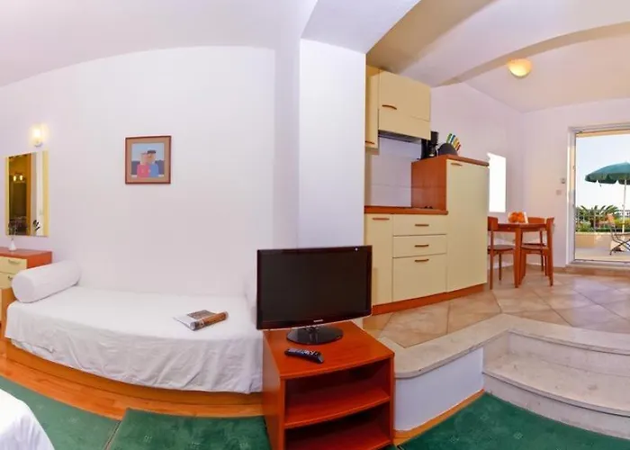 In With A Sea View, Terrace, Air Conditioning, Wifi 201-4 Appartement Brela